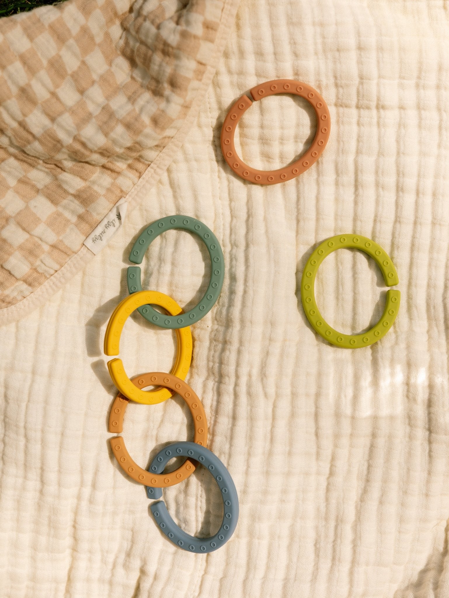 Silicone Ring Links - Mountain - Bannor Toys