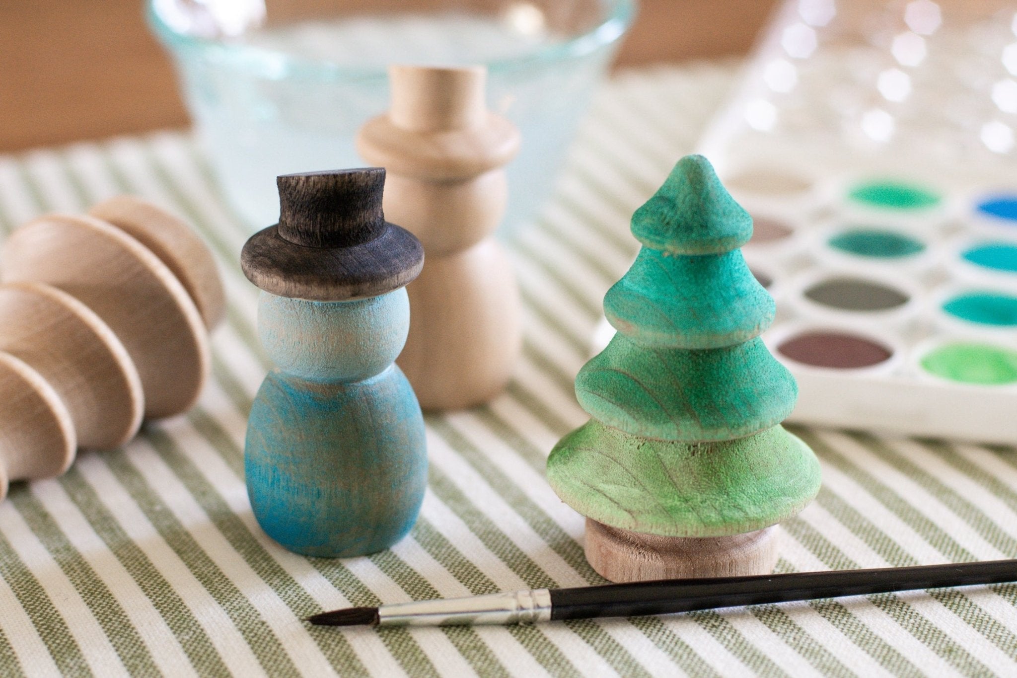 Wooden Paintables - Snowmen + Trees - Bannor Toys