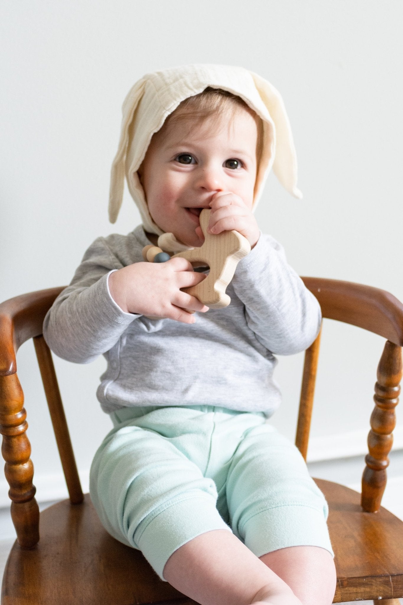 Bunny Wooden Grasping Toy with Teething Beads - Bannor Toys